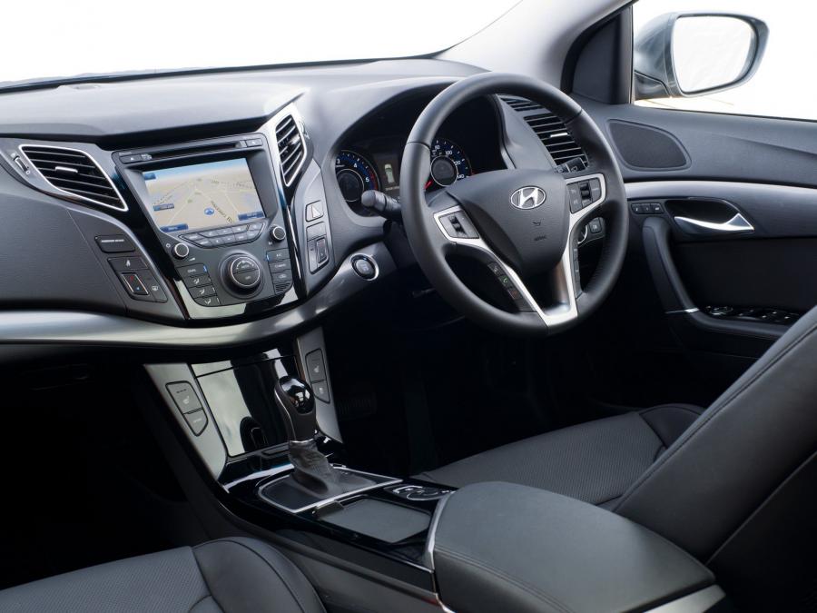  Hyundai i40 Station Wagon CRDi 2011 года  (UK) (фото 144 из 146)